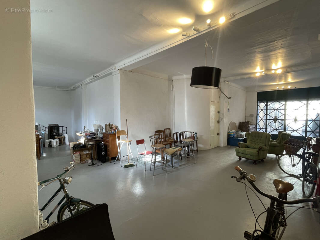 Commerce à MARSEILLE-1E