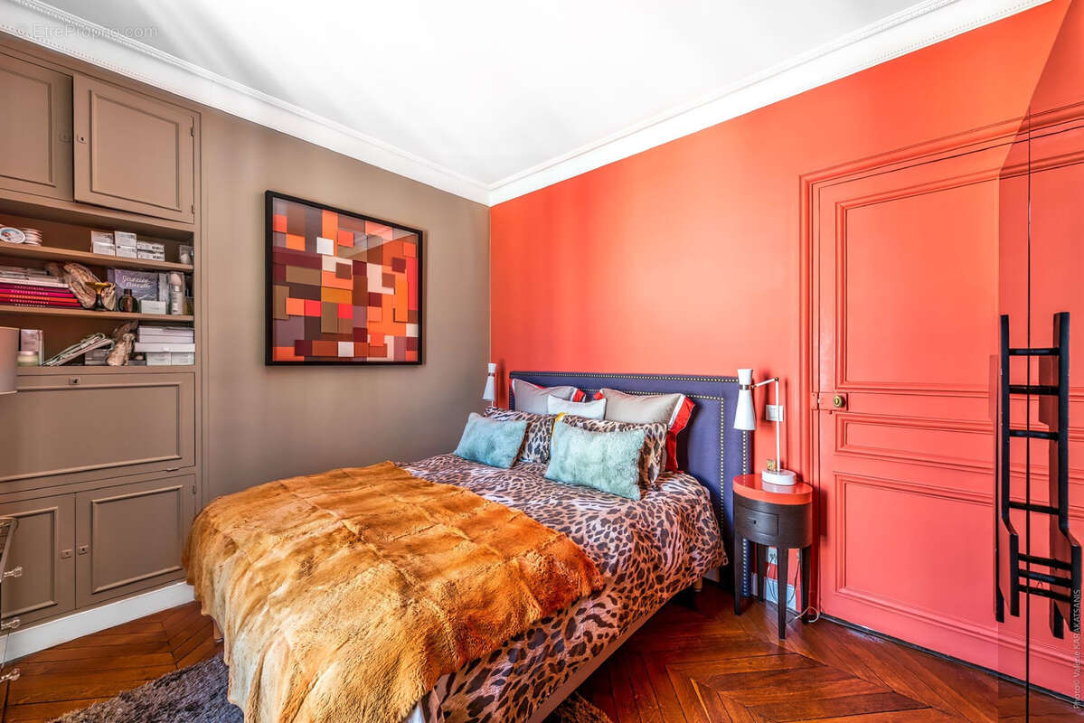 Appartement à PARIS-7E