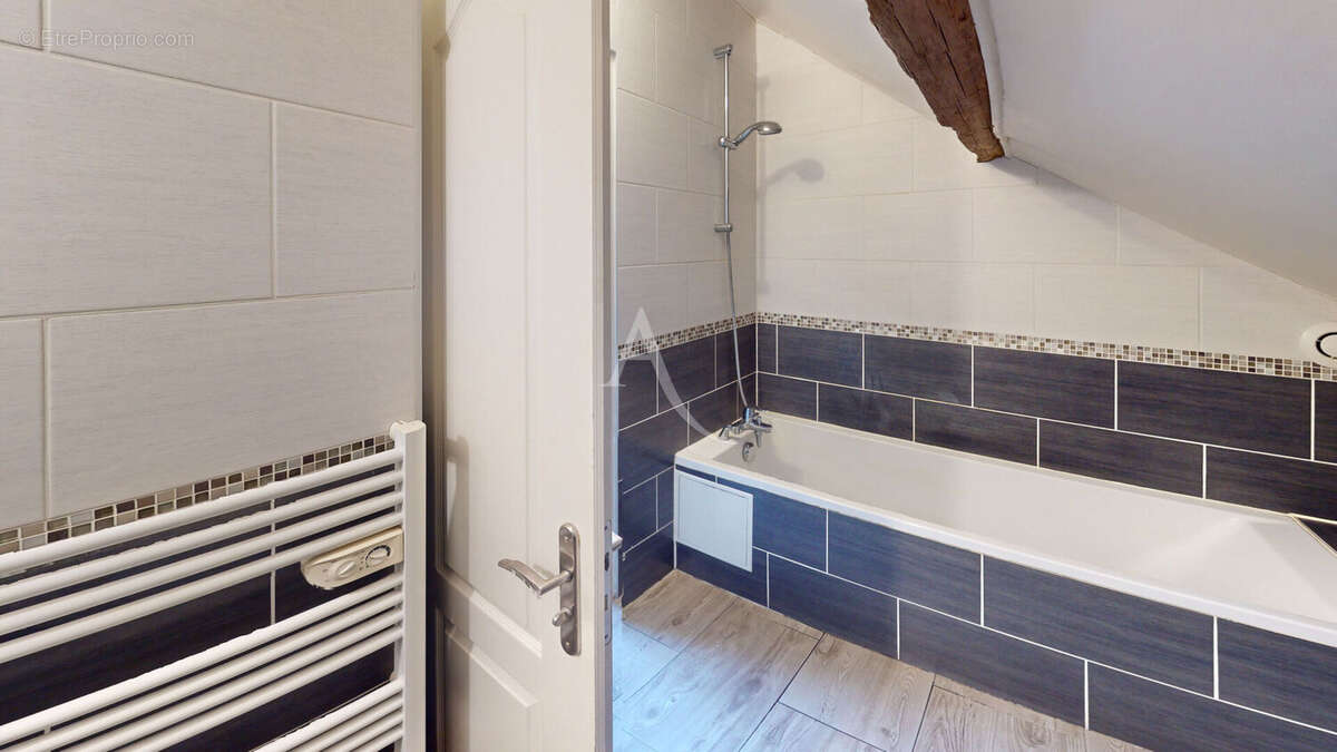 Appartement à CHILLY-MAZARIN