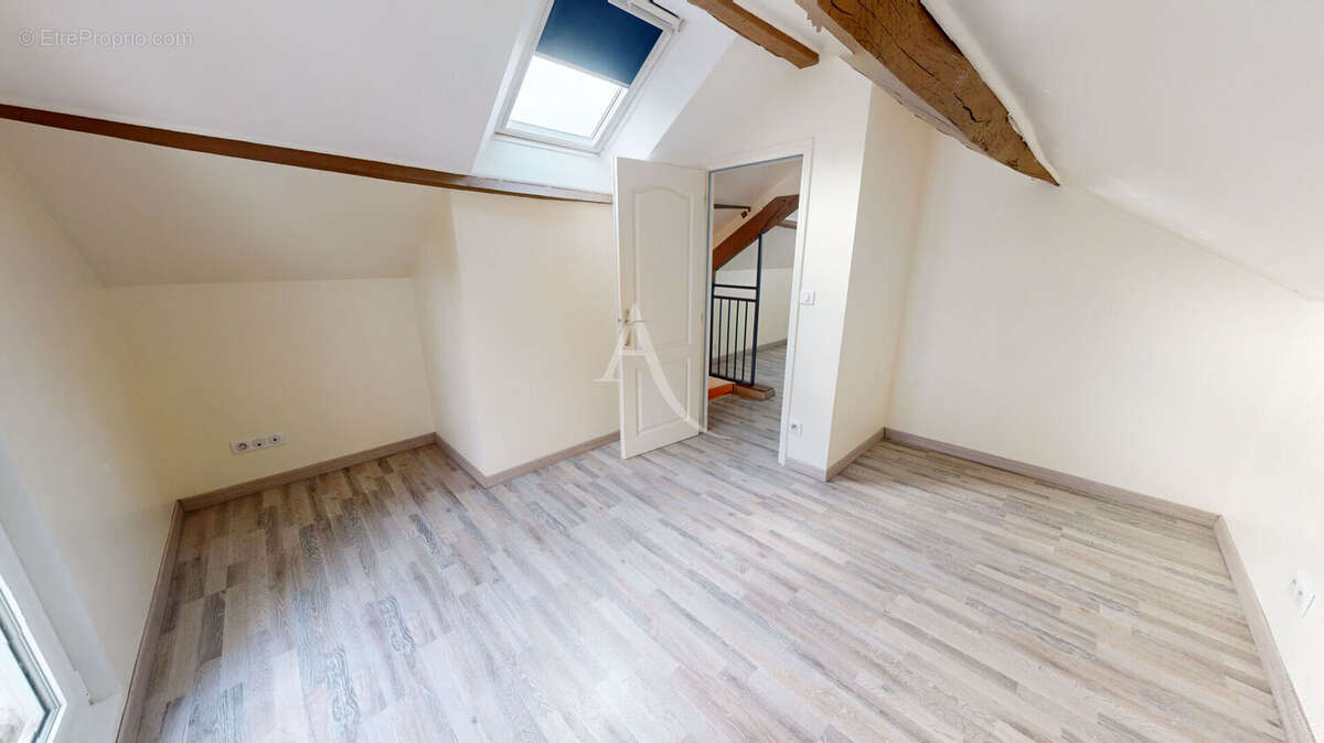 Appartement à CHILLY-MAZARIN