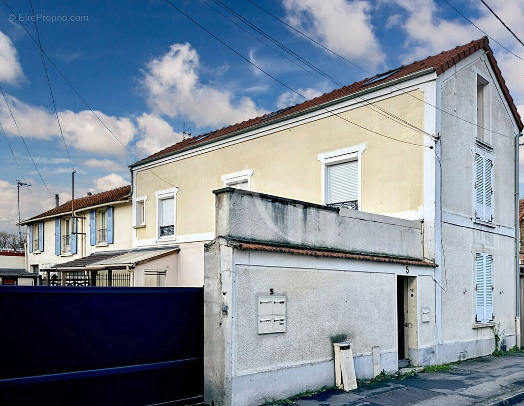 Appartement à CHILLY-MAZARIN