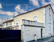 Appartement à CHILLY-MAZARIN