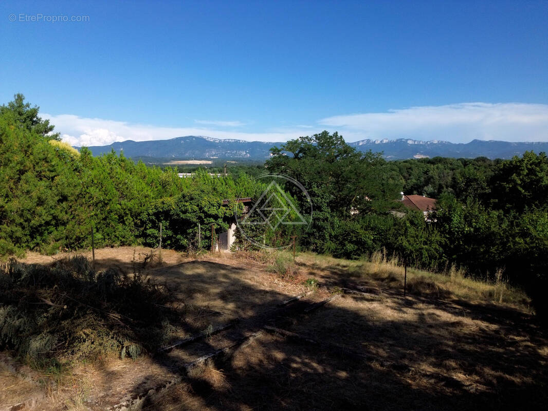 Terrain à ROMANS-SUR-ISERE