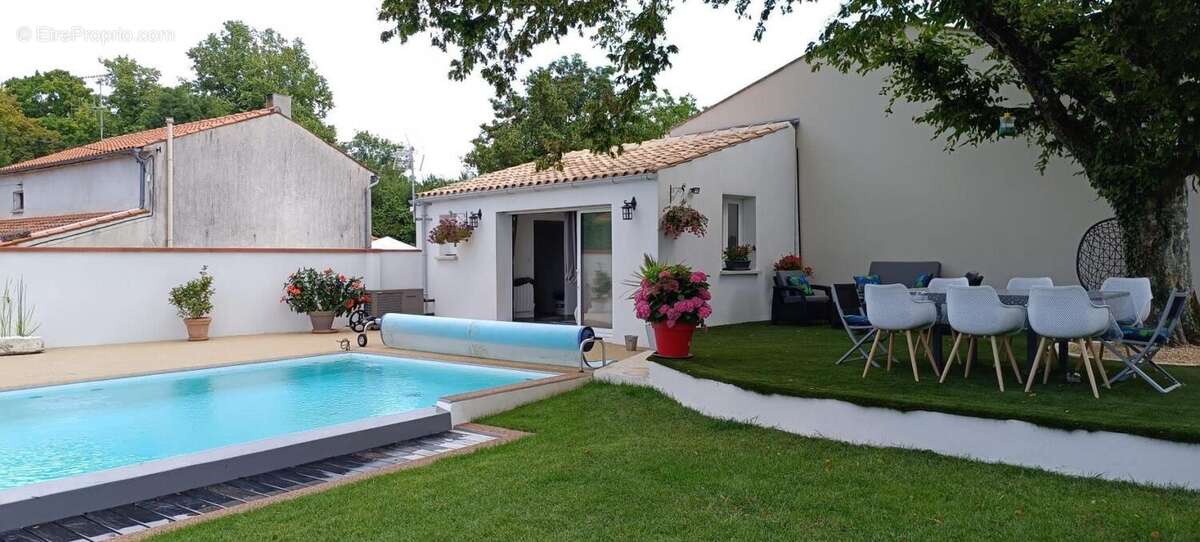 Maison à AIGREFEUILLE-D&#039;AUNIS