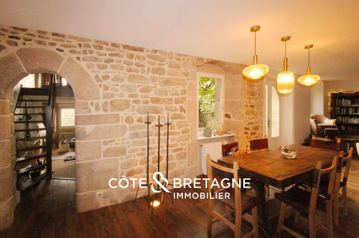 Maison à MONCONTOUR