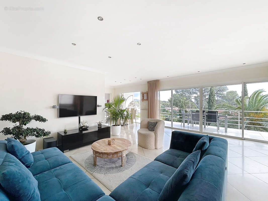 Maison à SAINT-RAPHAEL