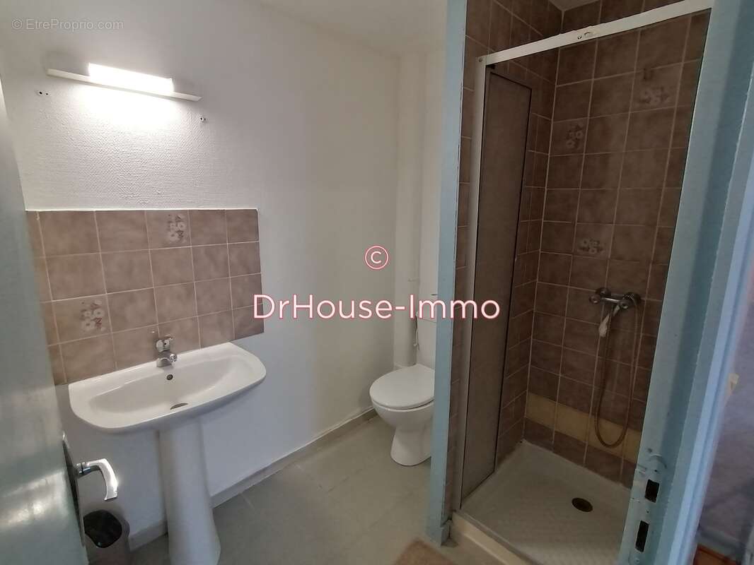 Appartement à SAINT-MEDARD-DE-GUIZIERES