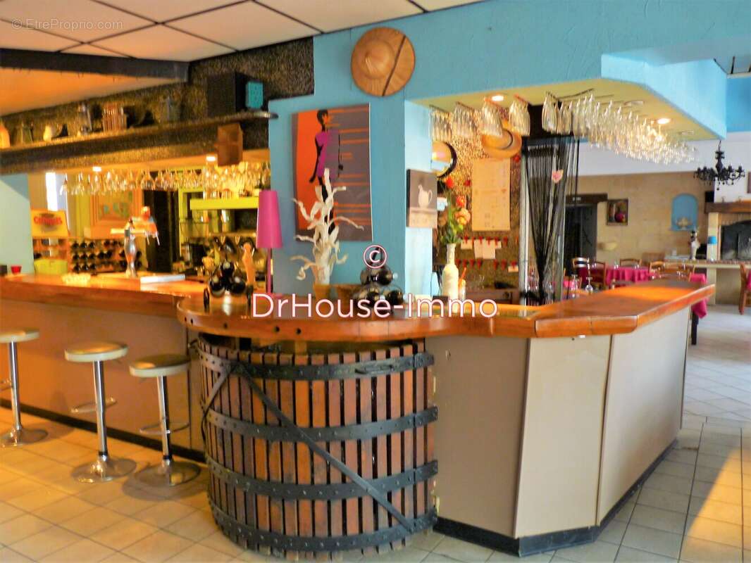 Appartement à SAINT-MEDARD-DE-GUIZIERES