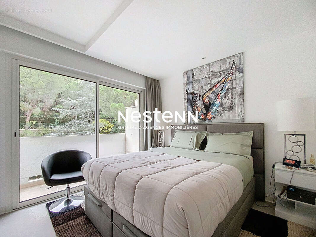 Appartement à VALLAURIS