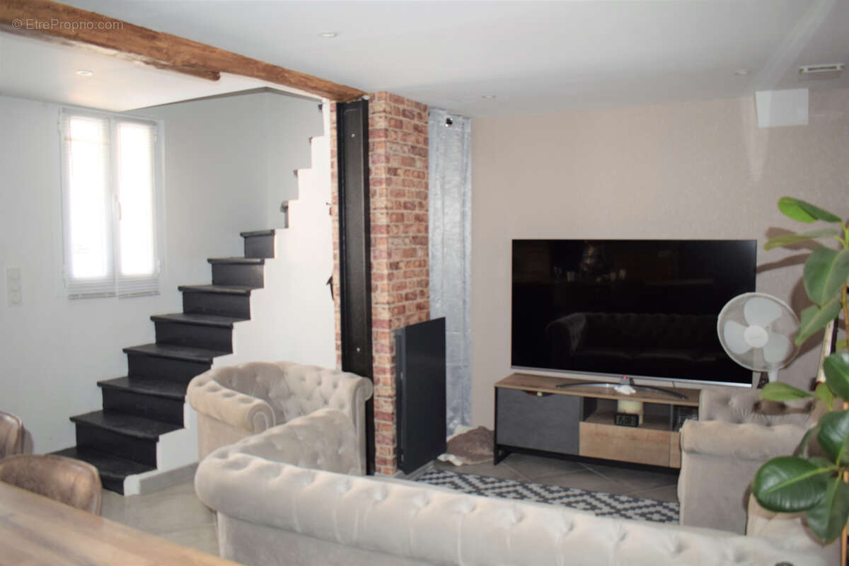 Maison à VILLEMOLAQUE