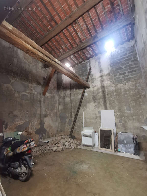 Maison à VILLEMOLAQUE