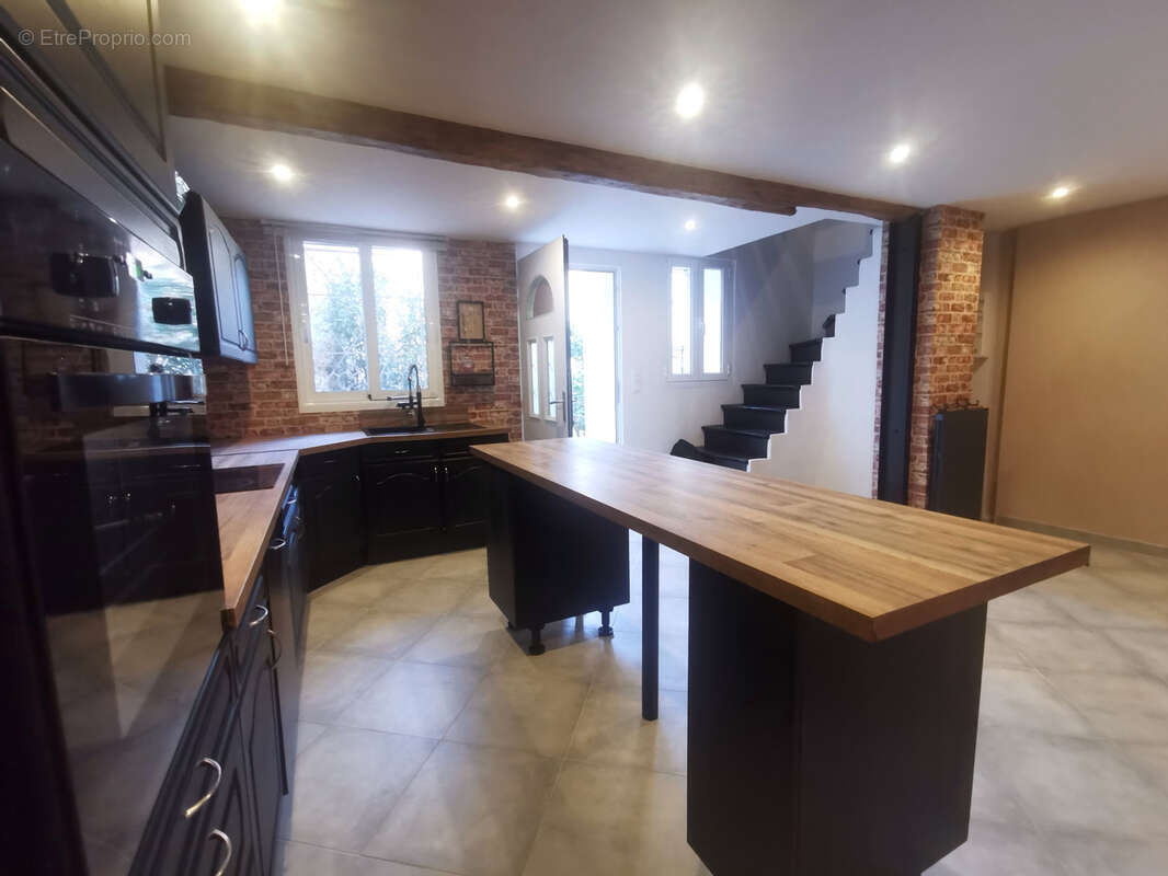 Maison à VILLEMOLAQUE