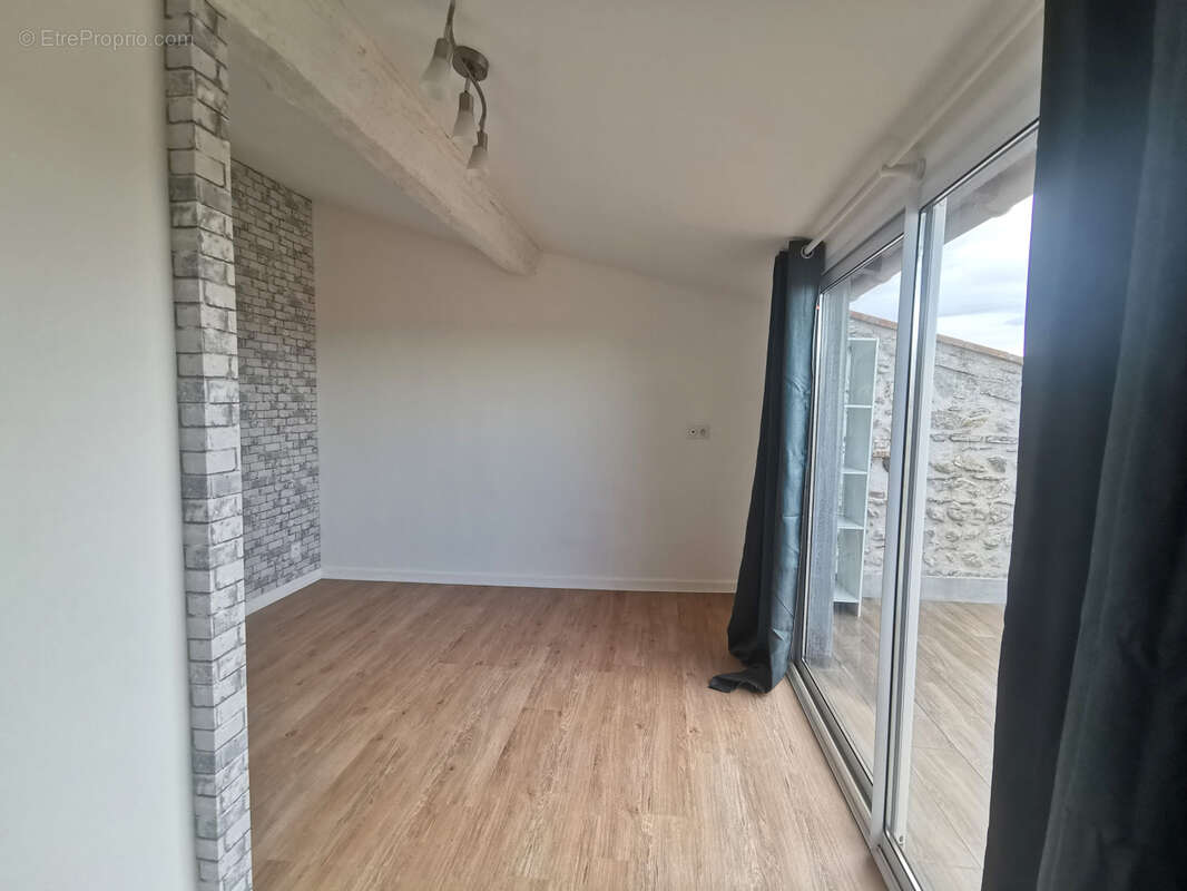 Maison à VILLEMOLAQUE