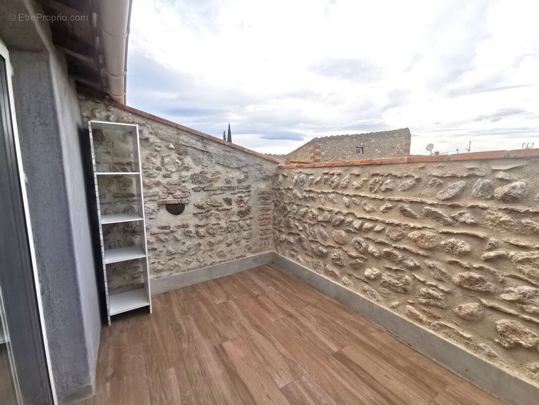 Maison à VILLEMOLAQUE