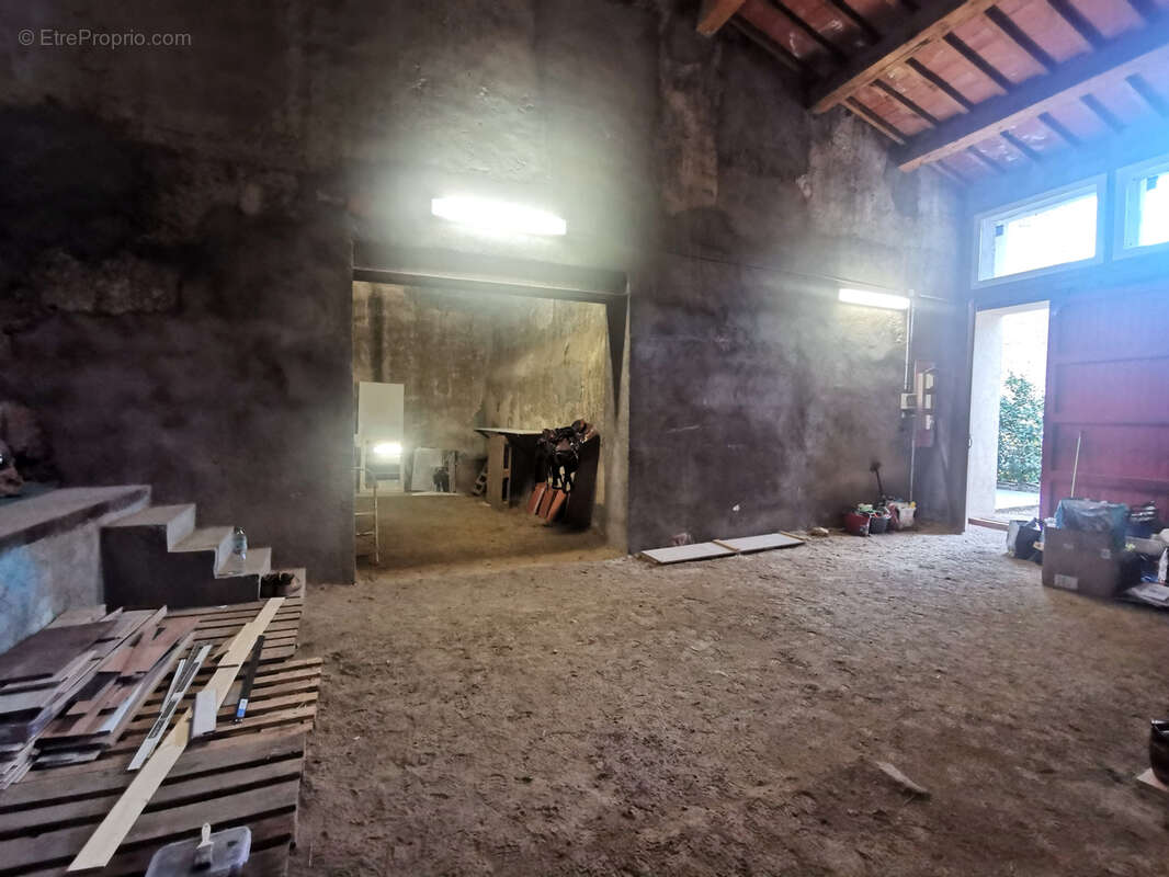 Maison à VILLEMOLAQUE