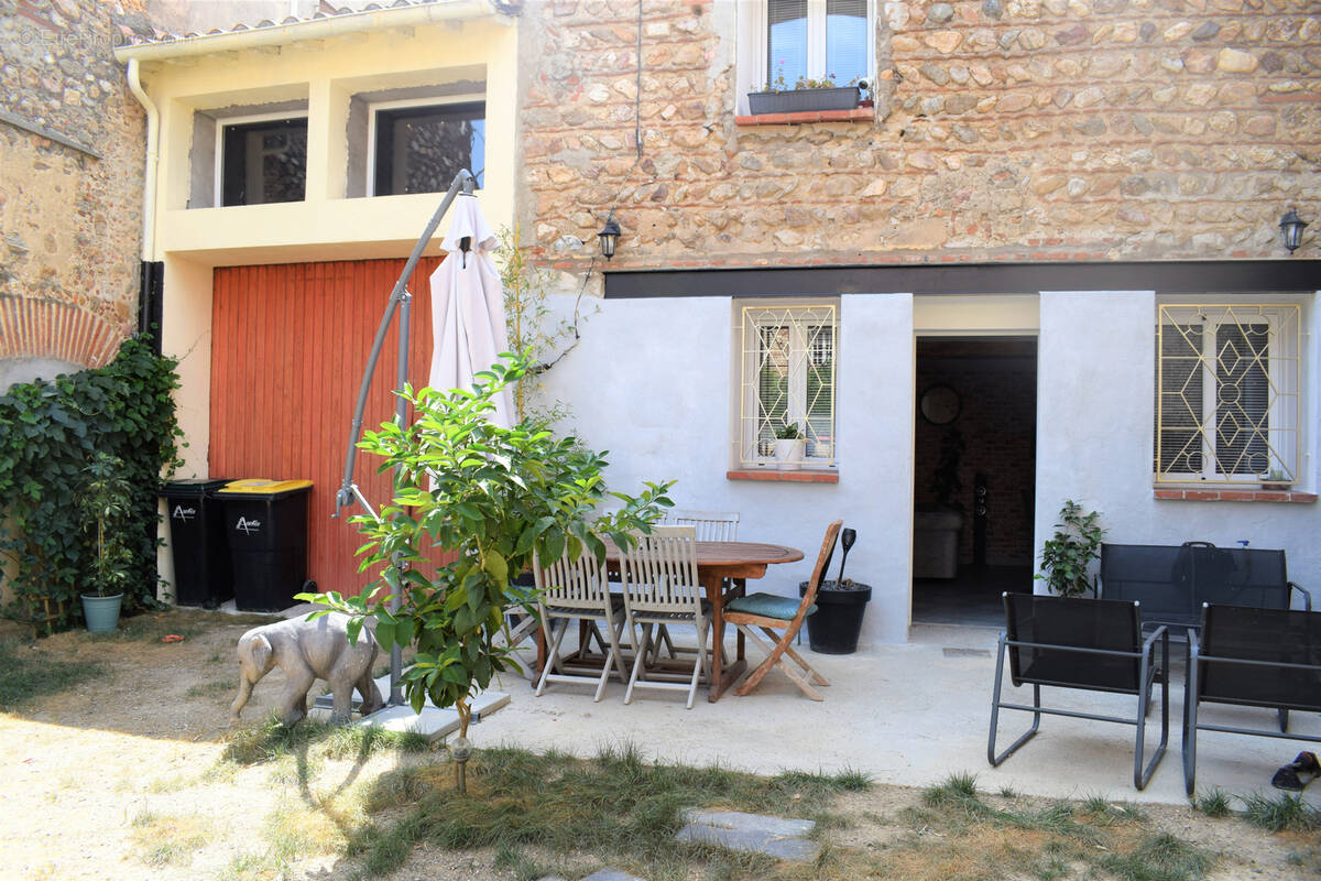 Maison à VILLEMOLAQUE