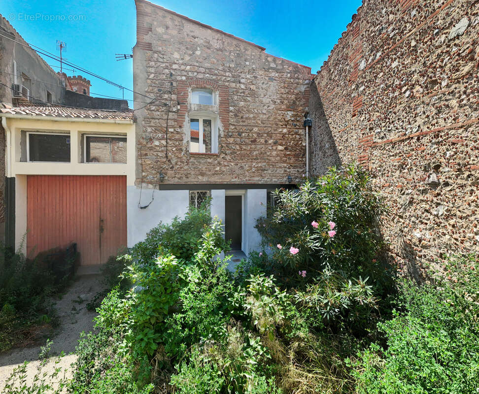 Maison à VILLEMOLAQUE