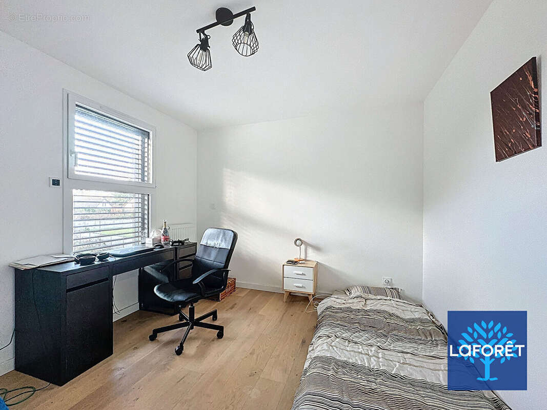 Maison à D&#039;HUISON-LONGUEVILLE