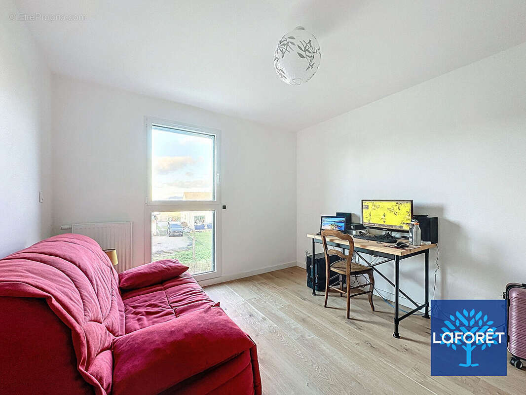 Maison à D&#039;HUISON-LONGUEVILLE