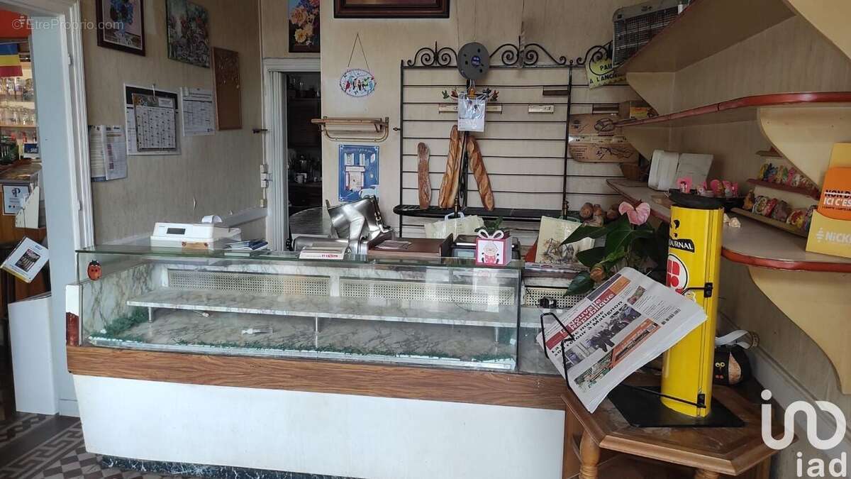 Photo 3 - Commerce à CHANNAY-SUR-LATHAN