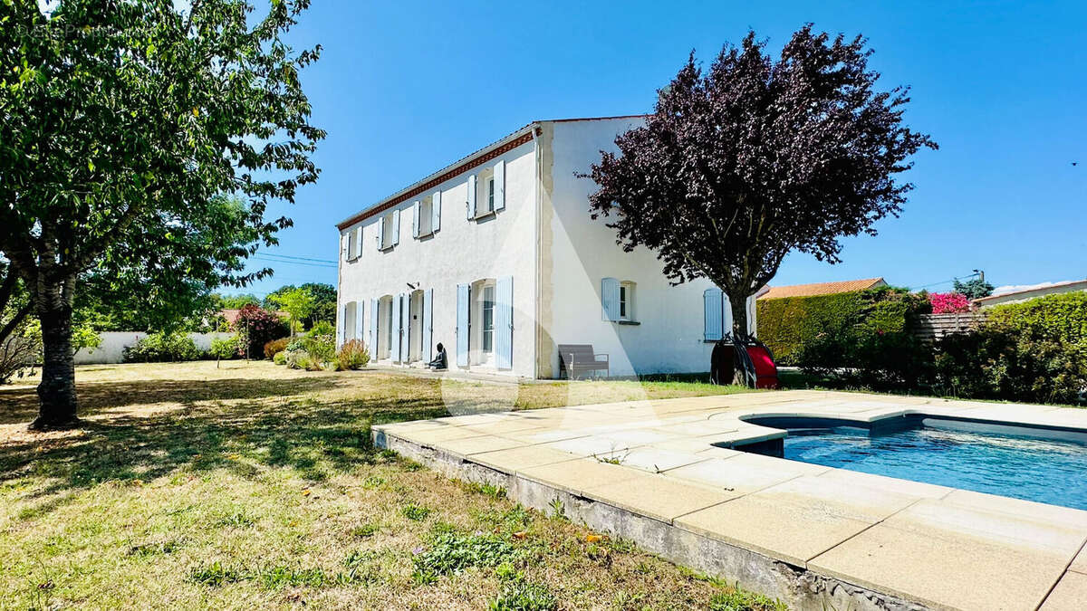 Maison à BOURCEFRANC-LE-CHAPUS