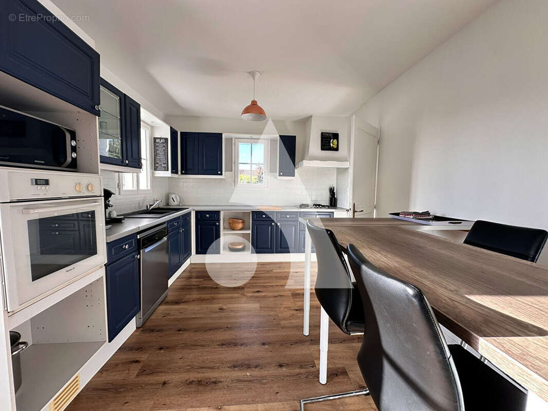 Maison à BOURCEFRANC-LE-CHAPUS