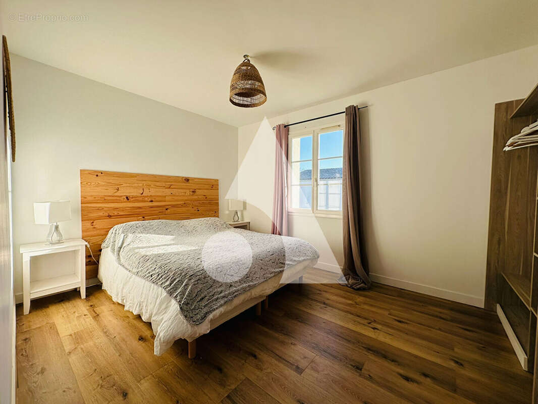 Maison à BOURCEFRANC-LE-CHAPUS