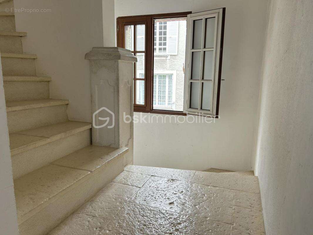 Maison à MORET-SUR-LOING