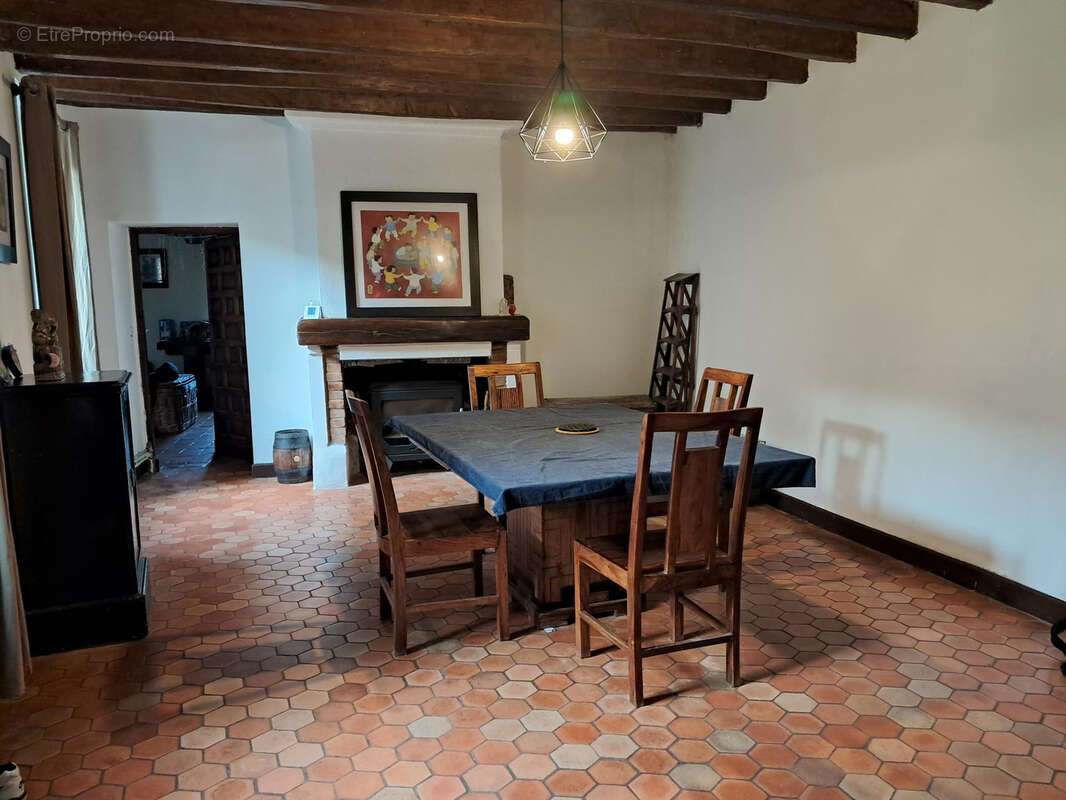 Maison à HARGEVILLE