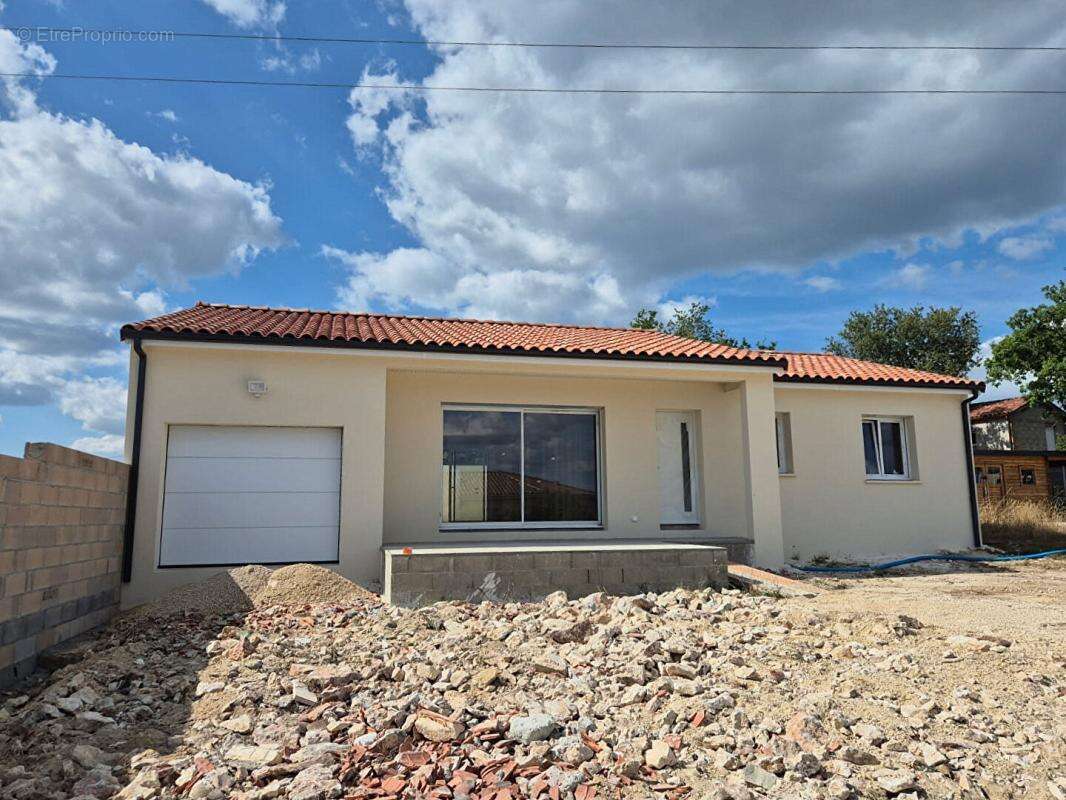 Maison à LABASTIDE-MARNHAC