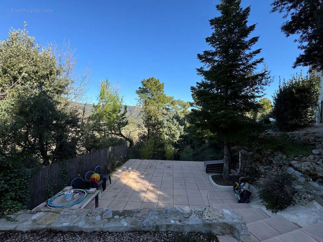 Maison à FIGANIERES