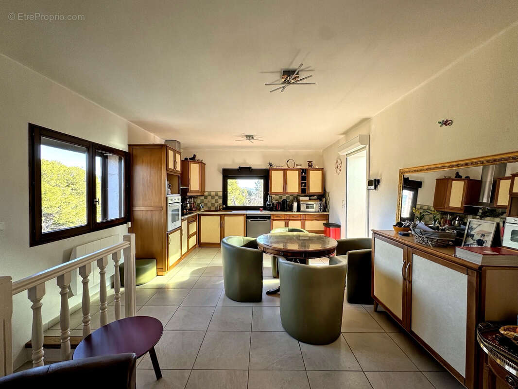 Maison à FIGANIERES