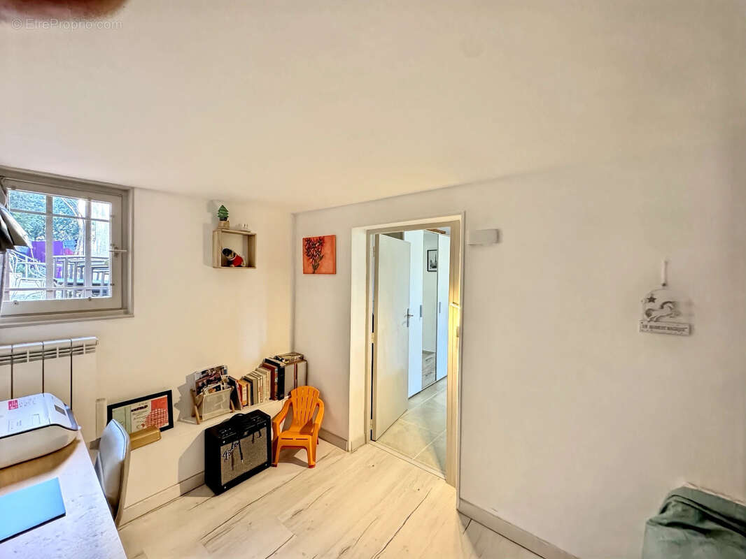 Maison à FIGANIERES