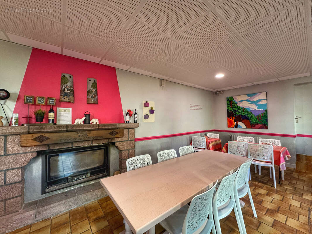 Commerce à SAINT-ETIENNE-DE-BAIGORRY