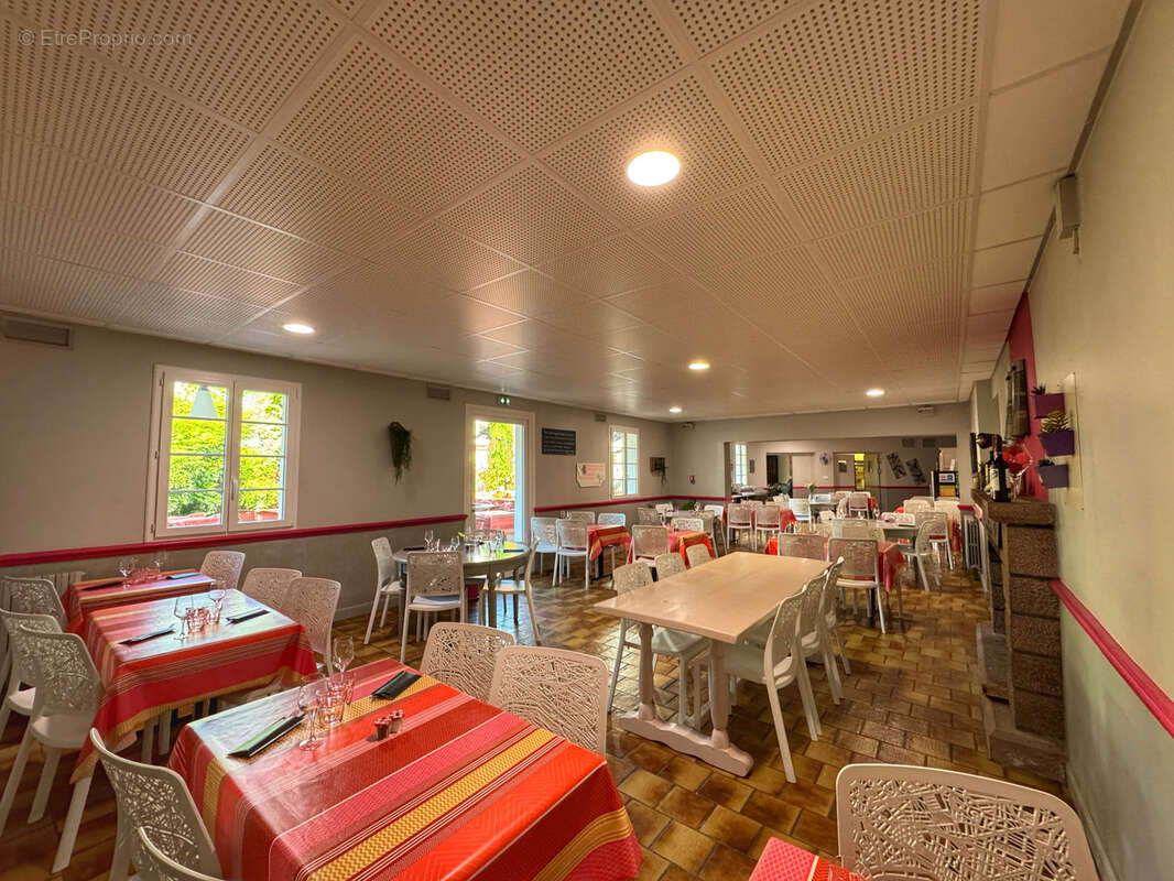 Commerce à SAINT-ETIENNE-DE-BAIGORRY