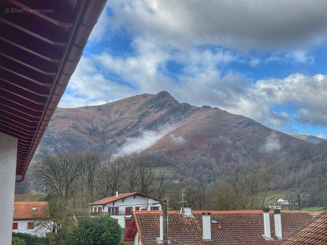 Commerce à SAINT-ETIENNE-DE-BAIGORRY
