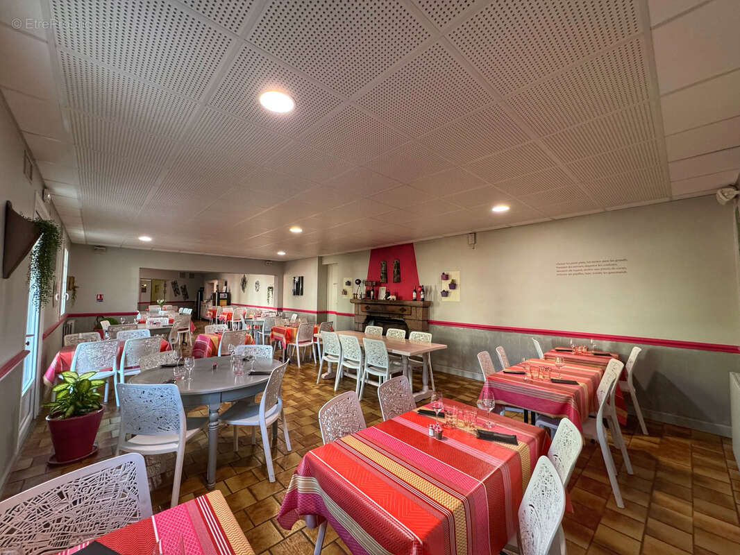 Commerce à SAINT-ETIENNE-DE-BAIGORRY