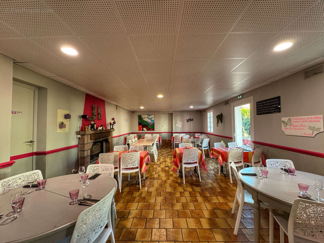 Commerce à SAINT-ETIENNE-DE-BAIGORRY