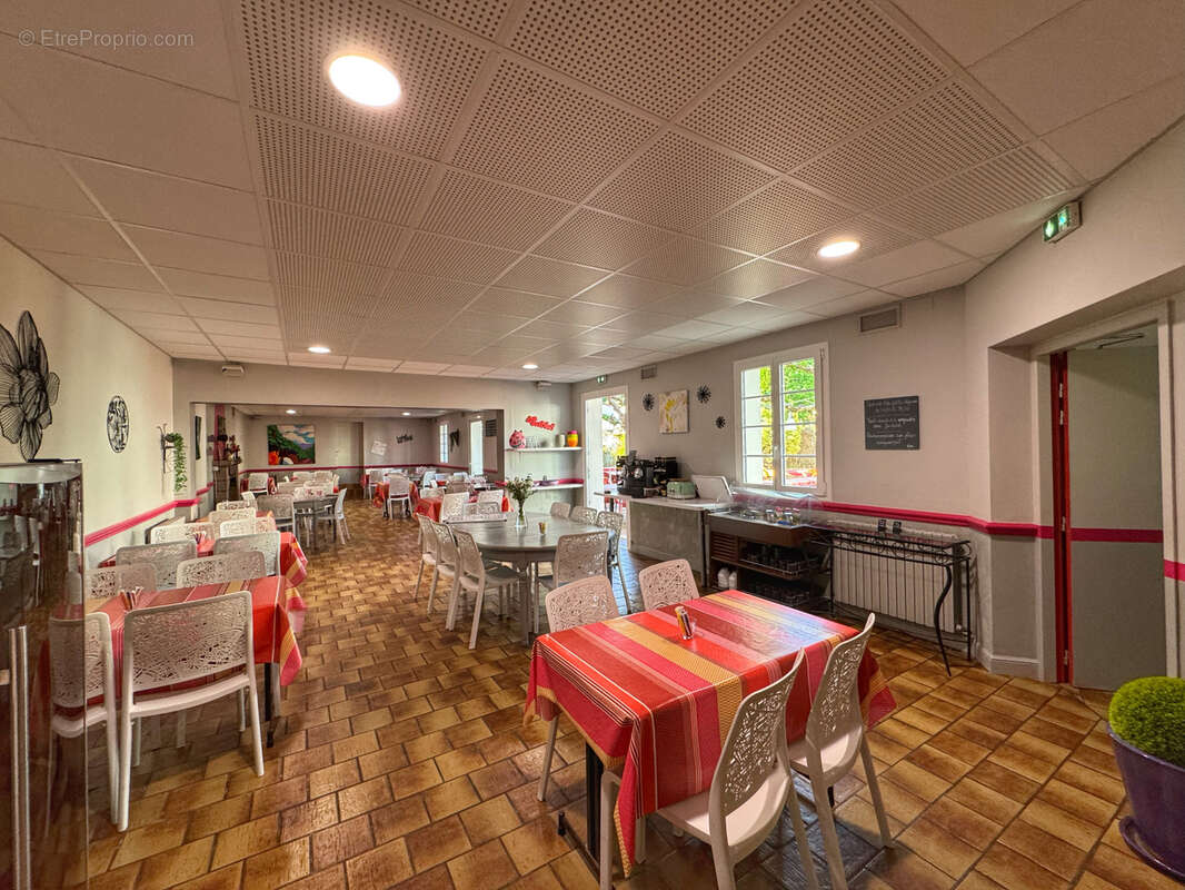 Commerce à SAINT-ETIENNE-DE-BAIGORRY