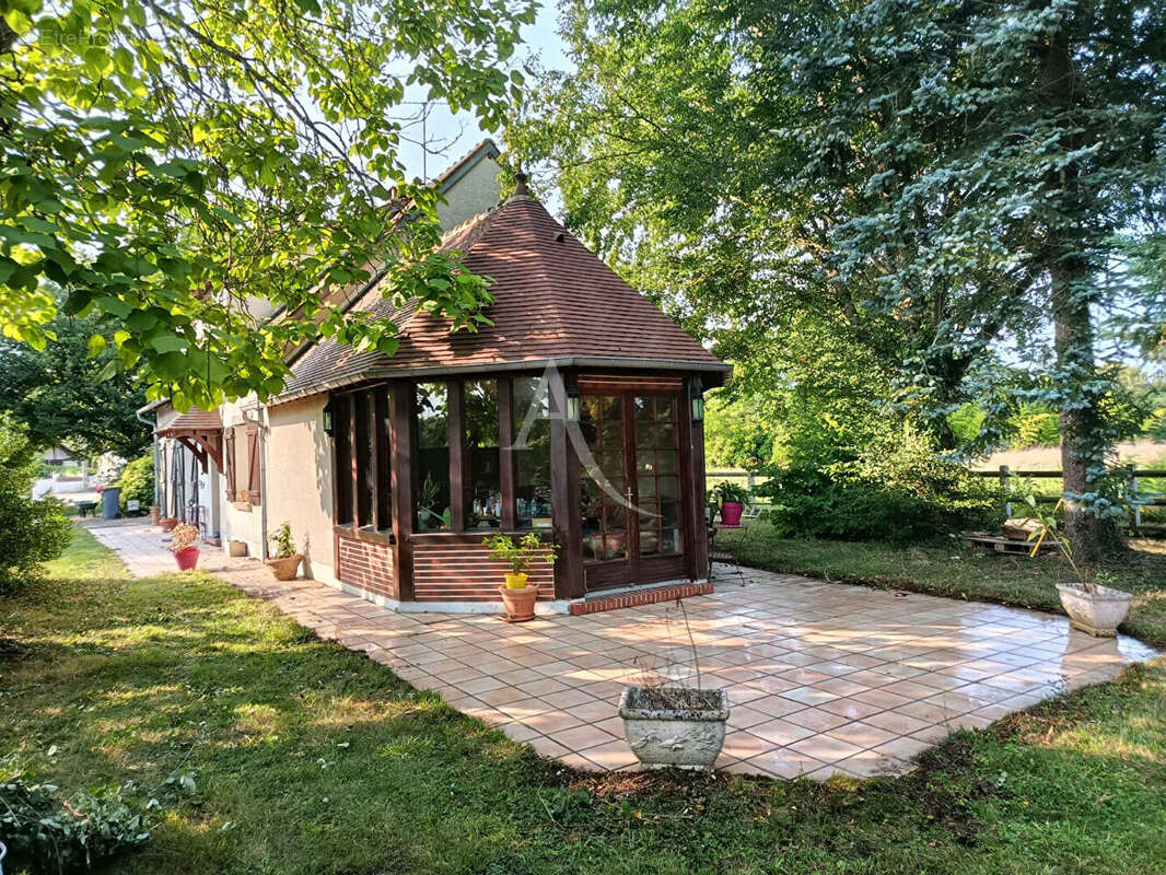 Maison à MARIGNY-LES-USAGES