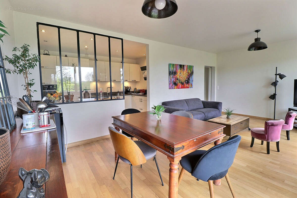 Appartement à MAREIL-MARLY