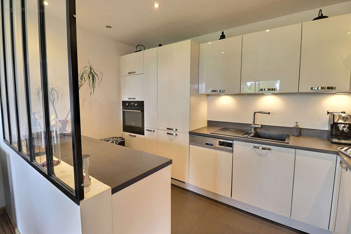 Appartement à MAREIL-MARLY