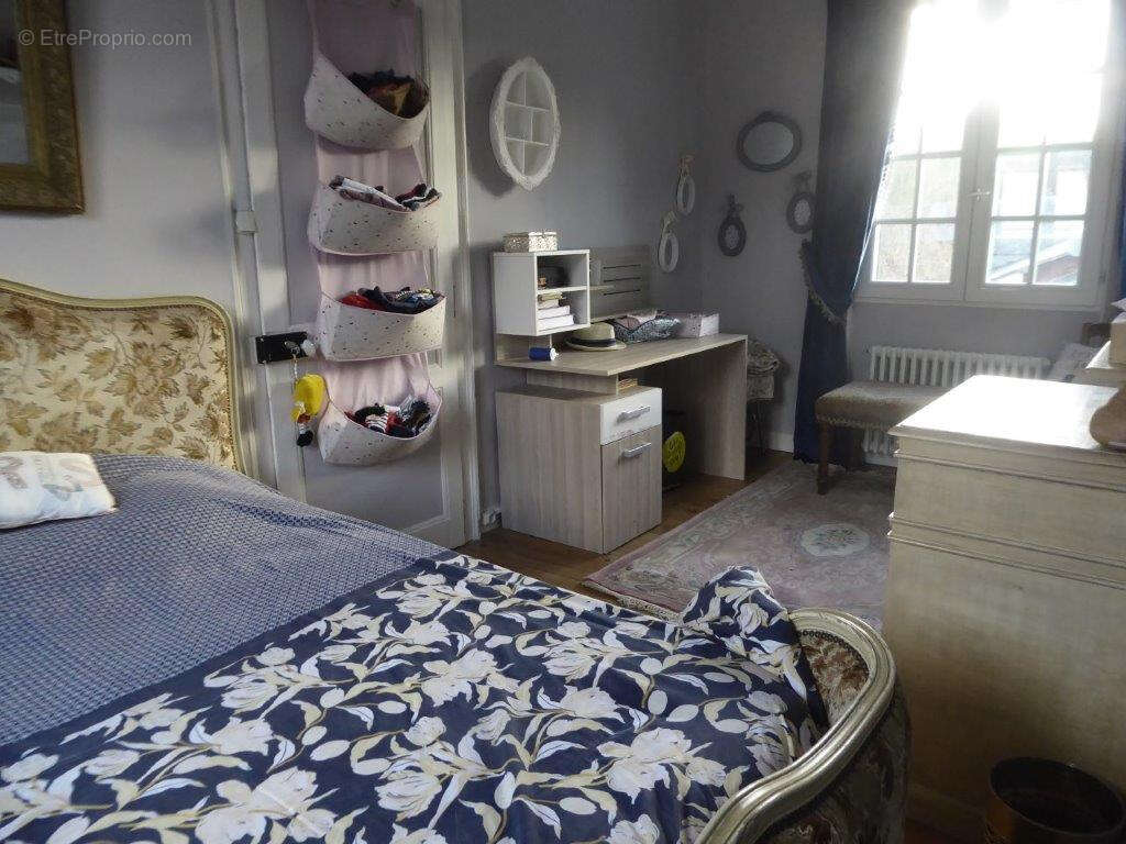 Maison à CORMEILLES