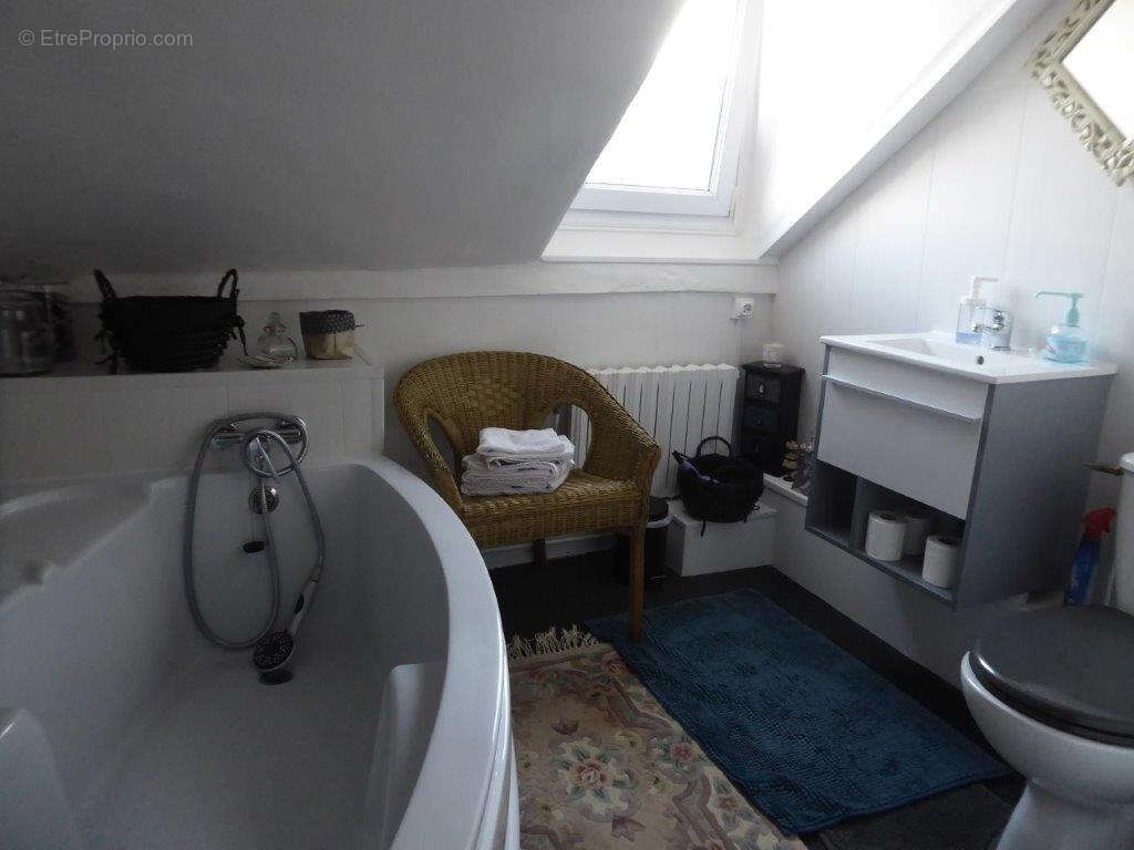 Maison à CORMEILLES