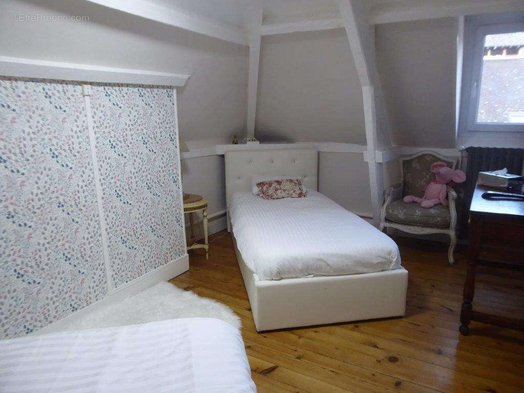 Maison à CORMEILLES