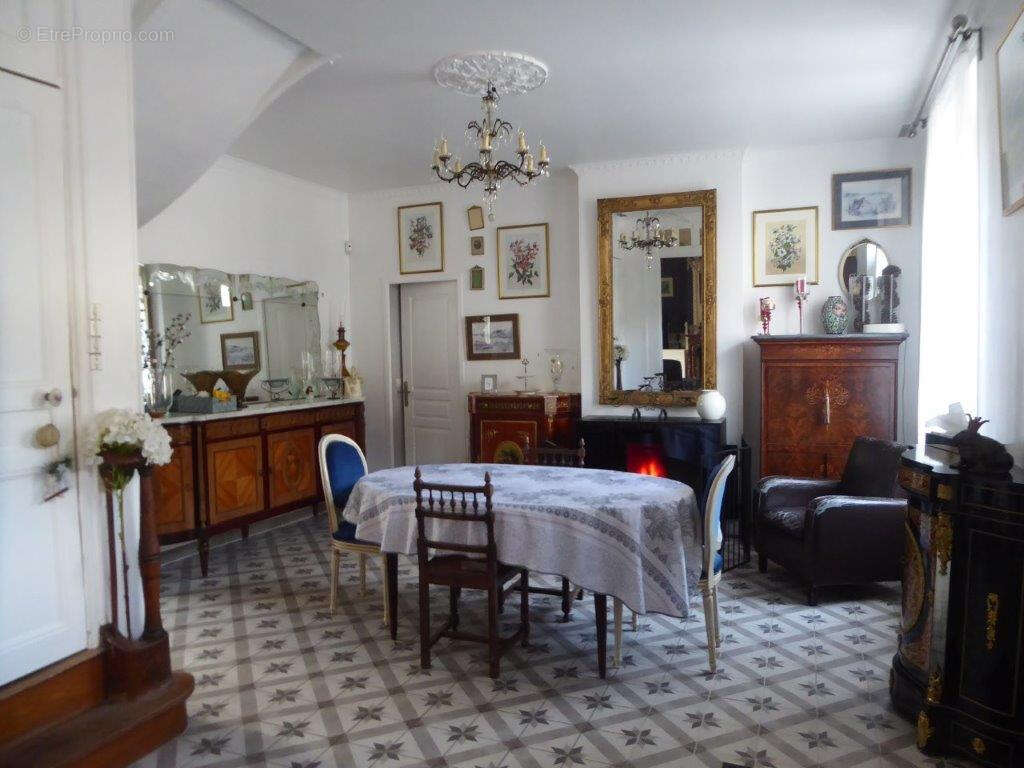 Maison à CORMEILLES