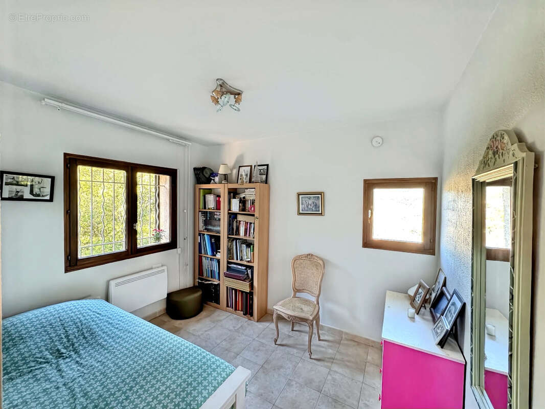 Maison à FIGANIERES