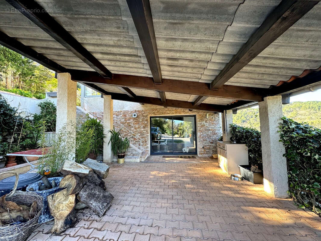 Maison à FIGANIERES