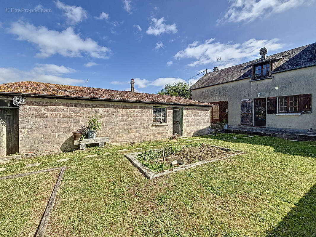 Maison à SAINTE-MARGUERITE-D&#039;ELLE