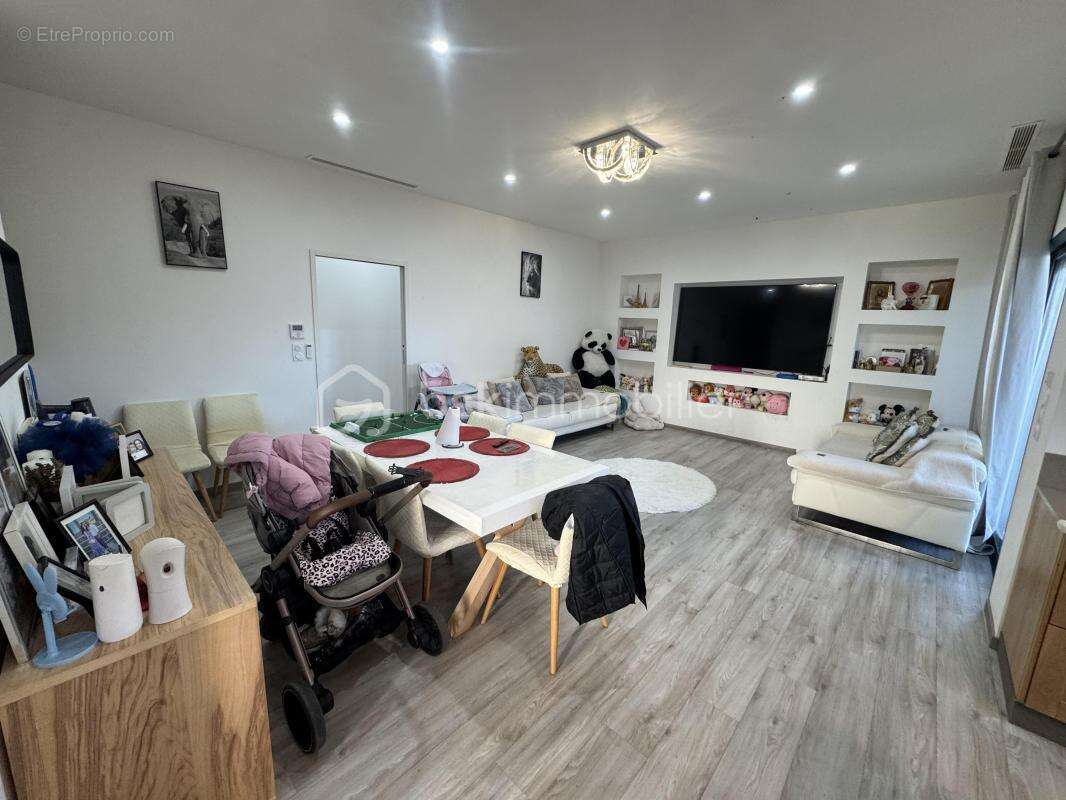 Maison à LIGNAN-SUR-ORB